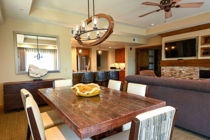 Dining Photos