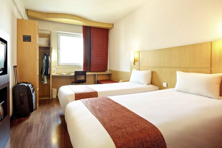 Room 34 of 72