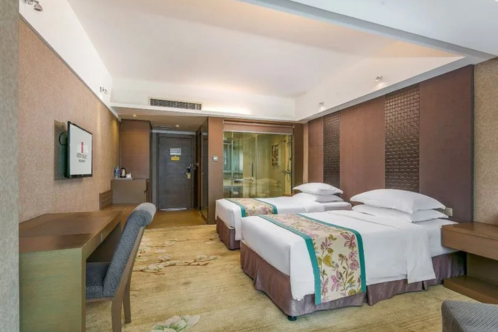 Room 3 of 8