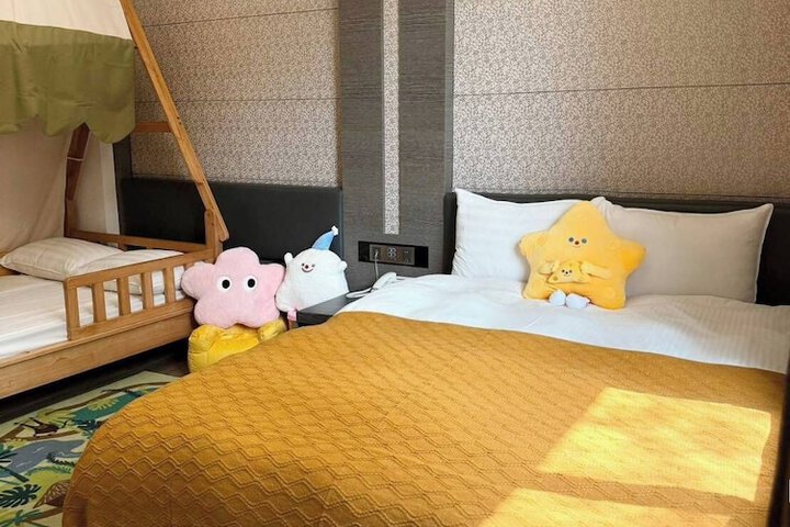 Room 43 of 72