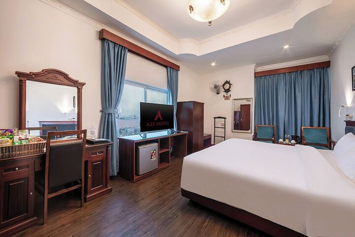 Room 16 of 25