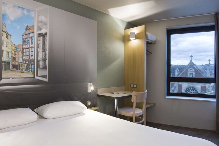 Room 9 of 39