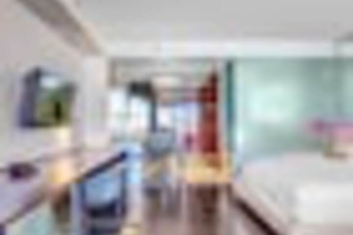Room 20 of 252