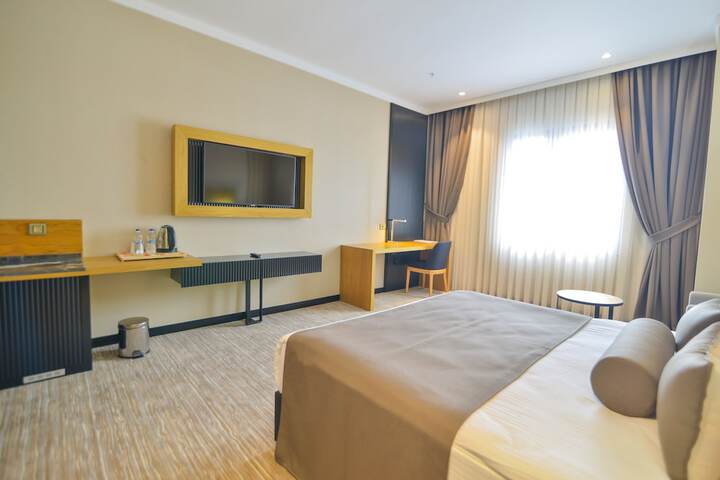 Room 10 of 36