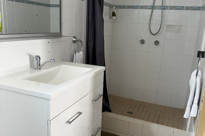 Room 44 of 75