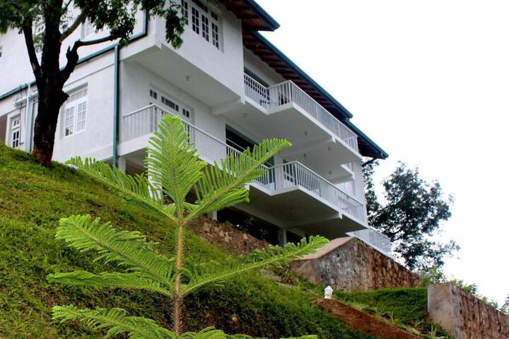 Sky Lodge
