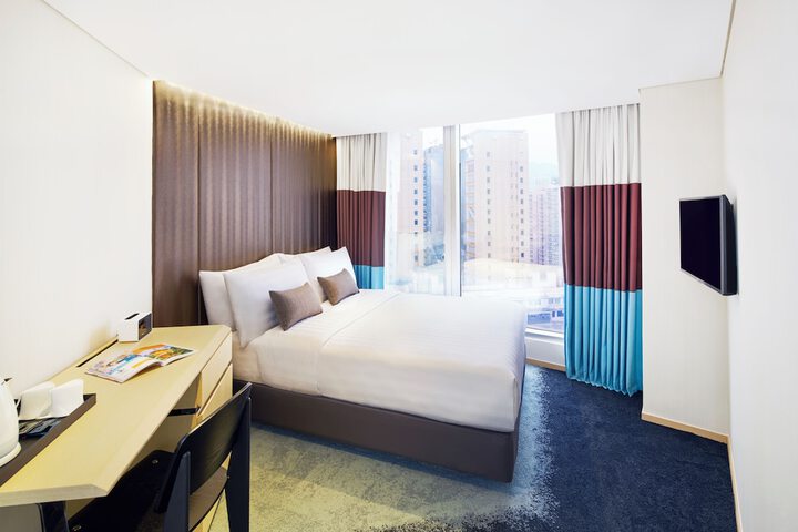 Room 16 of 21