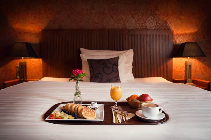 Dining Photos