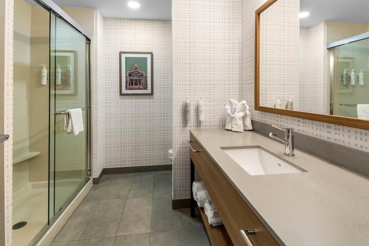 Bathroom shower