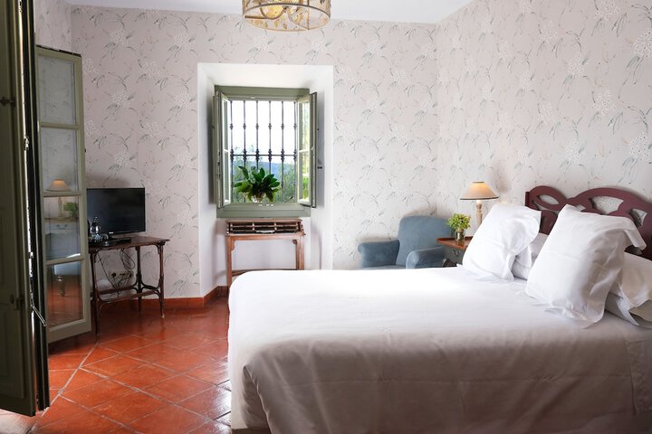 Room 18 of 194