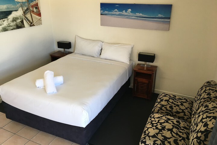 Room 16 of 32