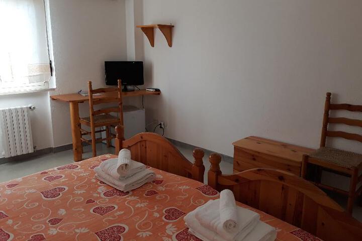 Room 7 of 10