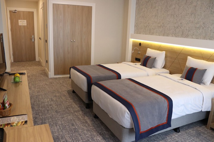 Room 7 of 59