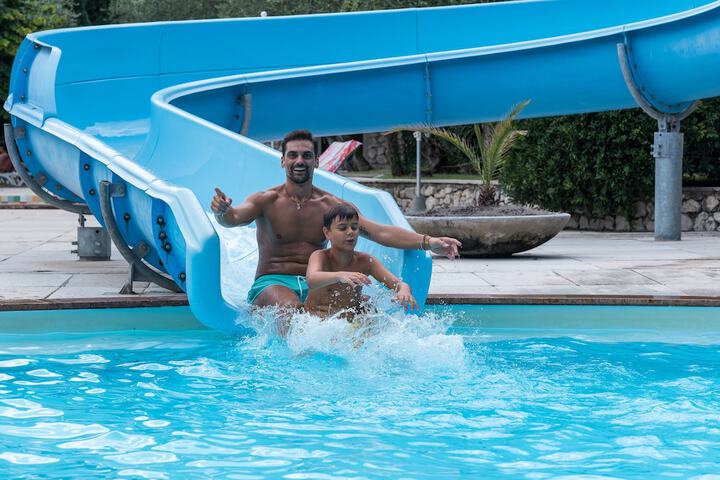 Pool 33 of 127