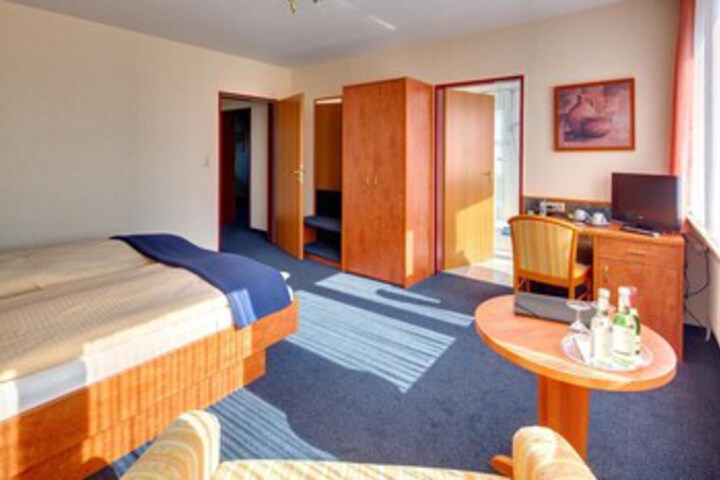 Room 41 of 50