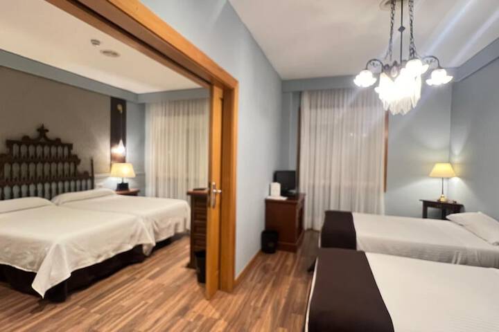 Room 13 of 79
