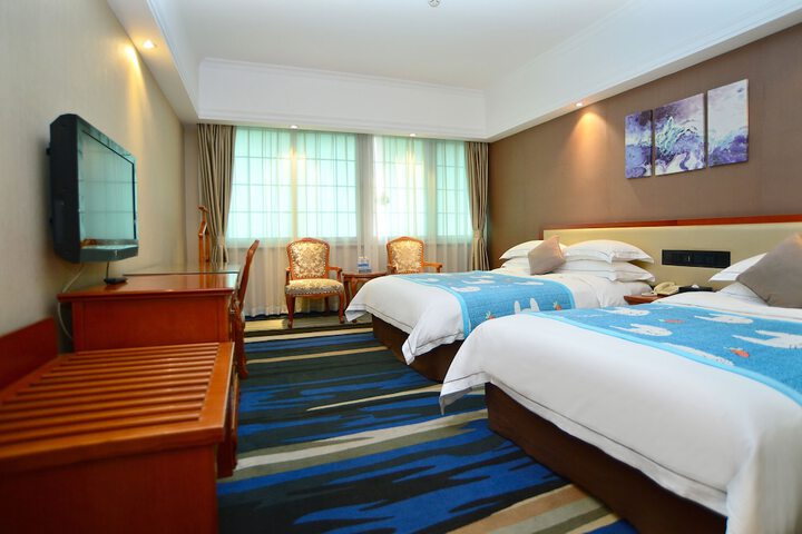 Room 28 of 65