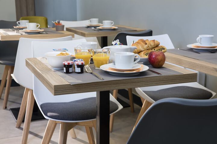 Breakfast/Coffee Service 14 of 22
