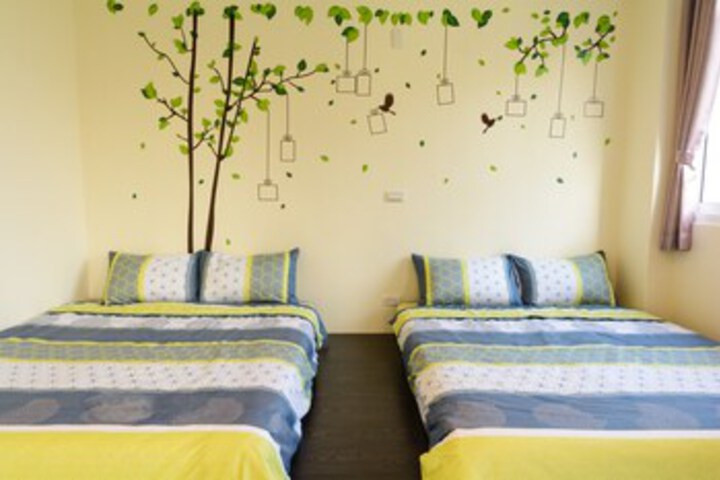 Room 18 of 43