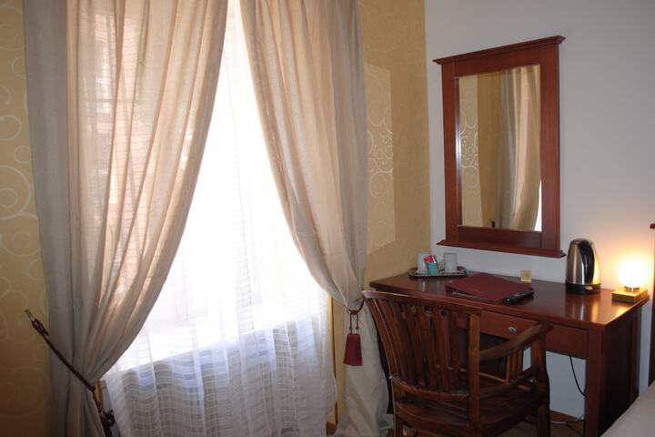 Room 15 of 266