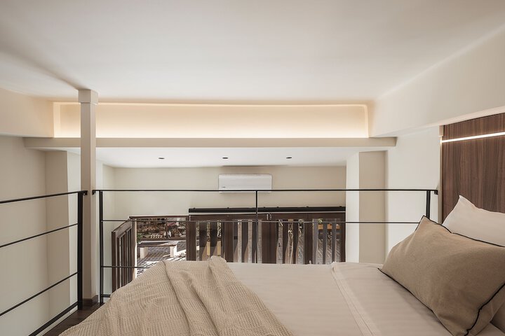 Room 3 of 23