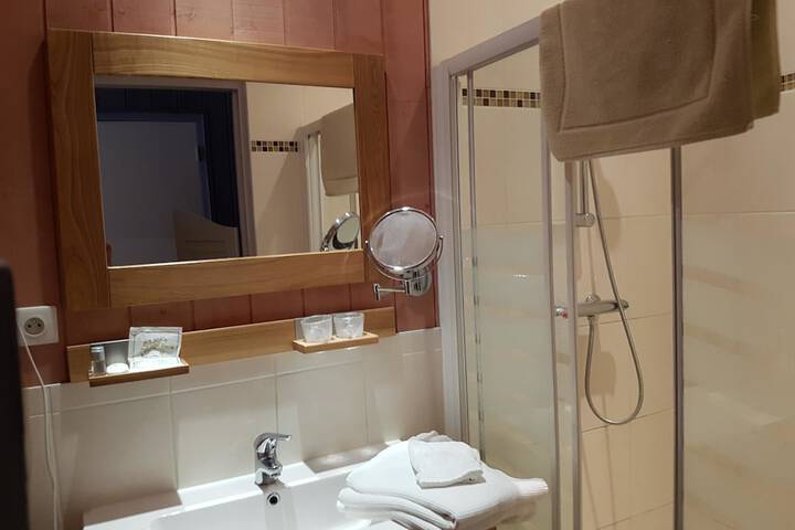 Room 5 of 46