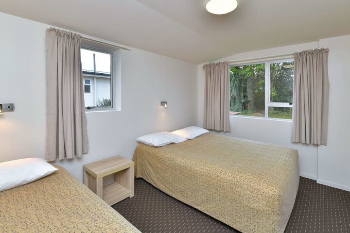 Room 13 of 64