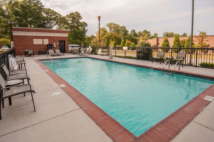 Pool 44 of 71