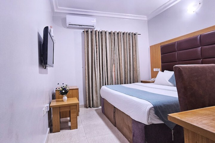 Room 11 of 81