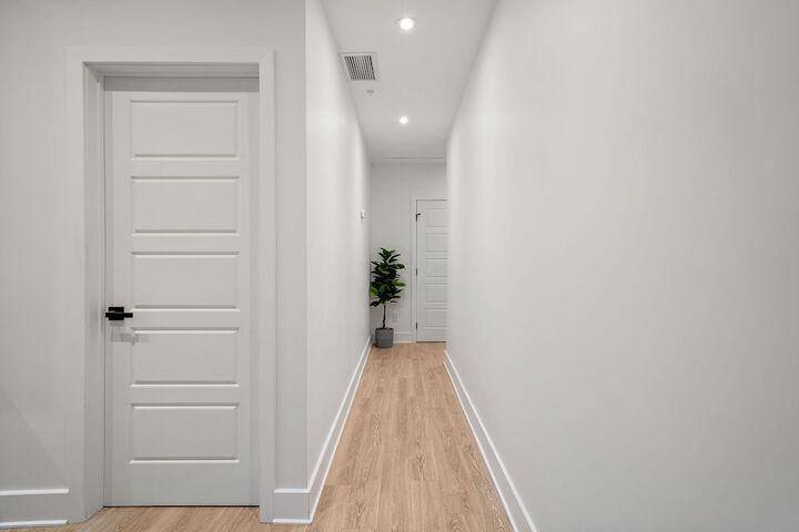 Ballroom/Hall 206 of 218