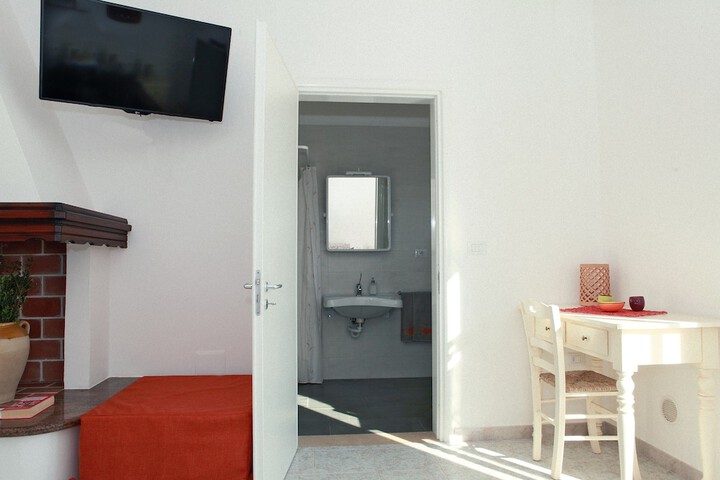 Room 17 of 30