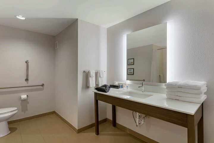 Room 26 of 36