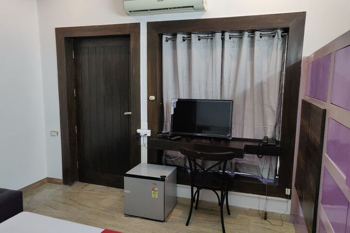 Room 18 of 68