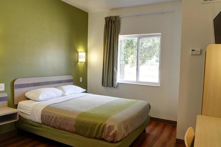 Room 5 of 29