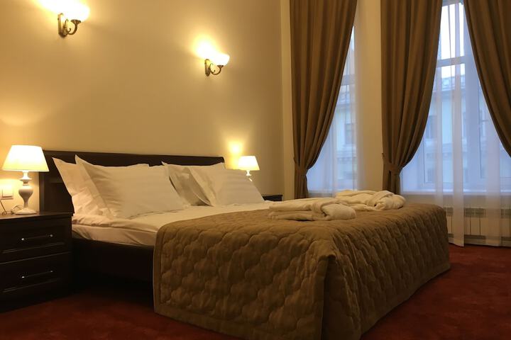 Room 11 of 83