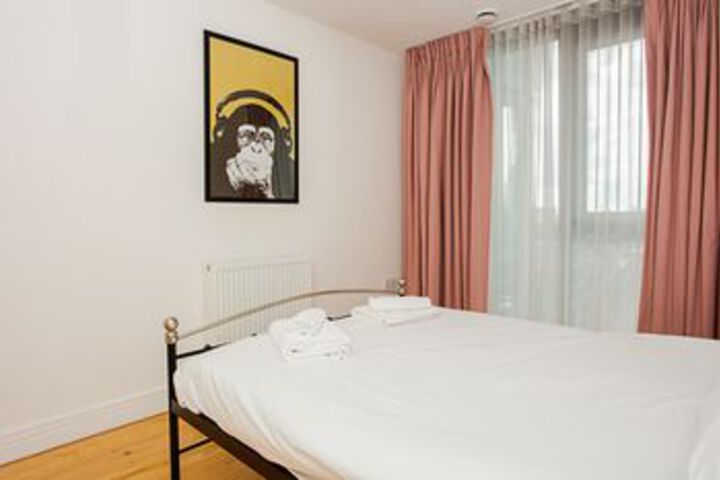Room 13 of 28