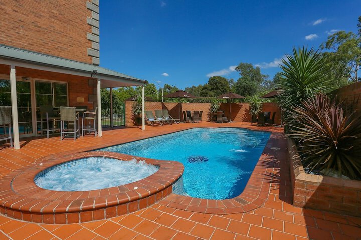 Pool 36 of 73