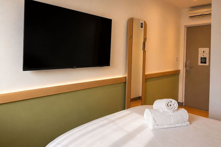 Room 10 of 41