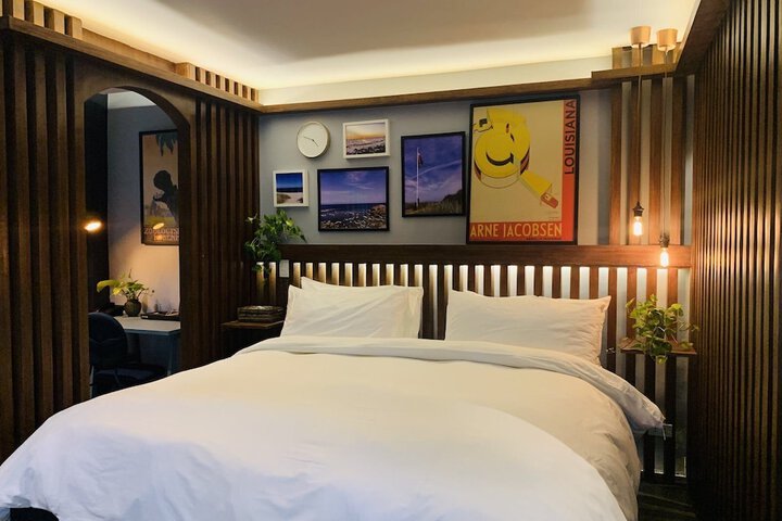 Room 13 of 89