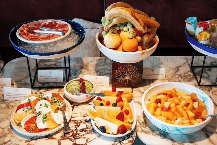 Breakfast buffet