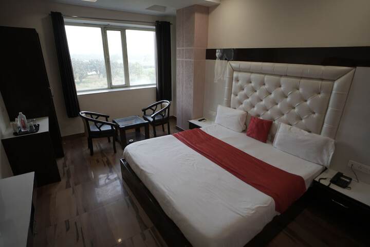 Room 3 of 24