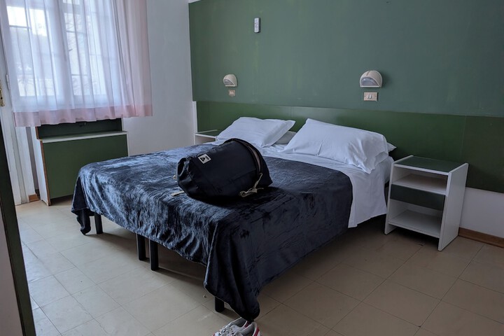 Room 7 of 26