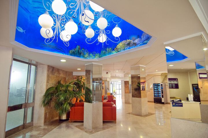 Guest Lobby