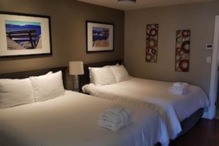 Room 7 of 828