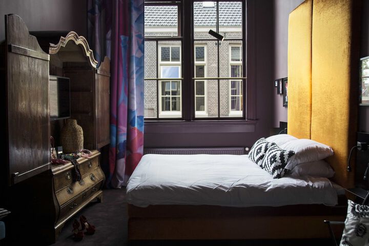 Room 3 of 98
