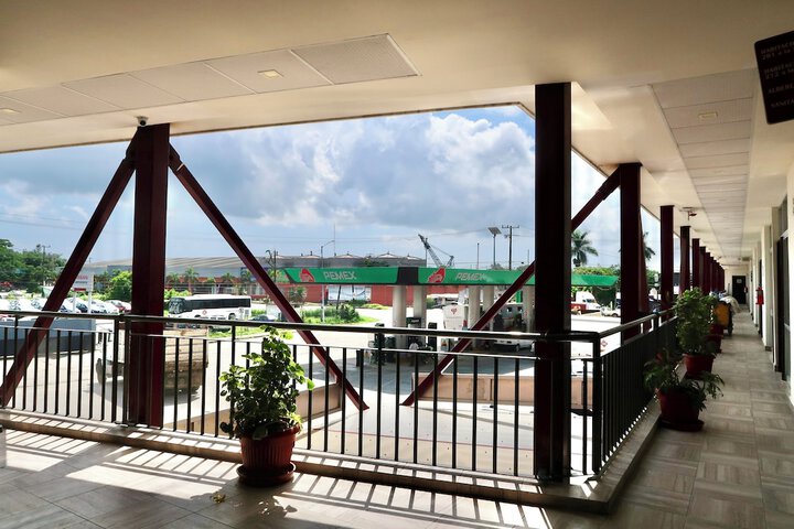 Ballroom/Hall 47 of 80