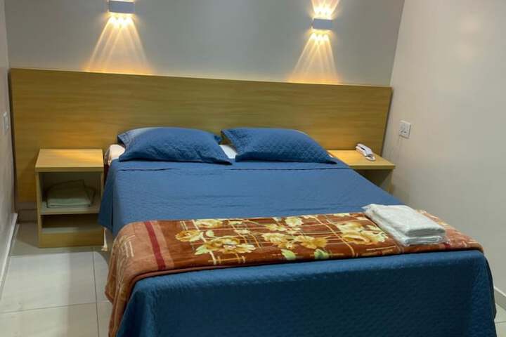Room 17 of 39