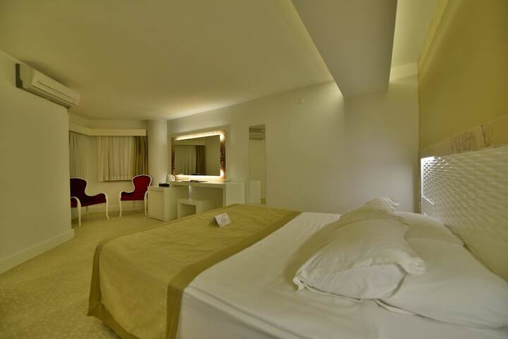 Room 7 of 43