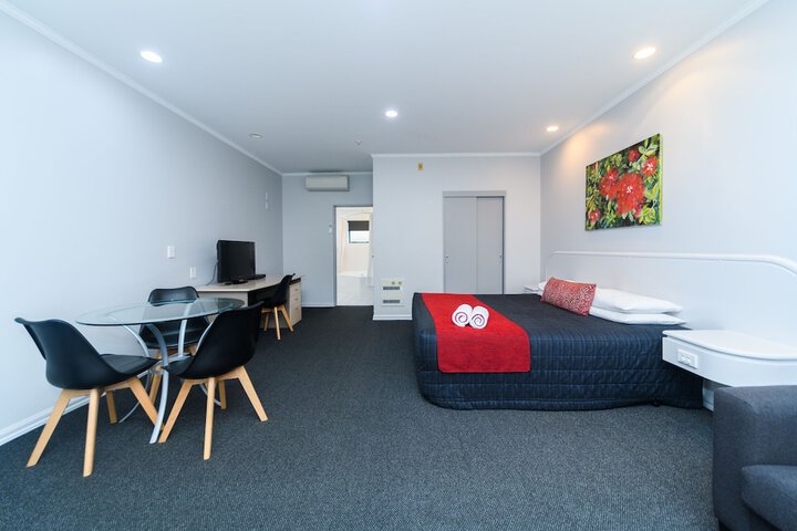 Room 25 of 115