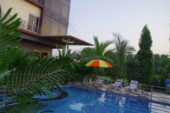Pool 22 of 30